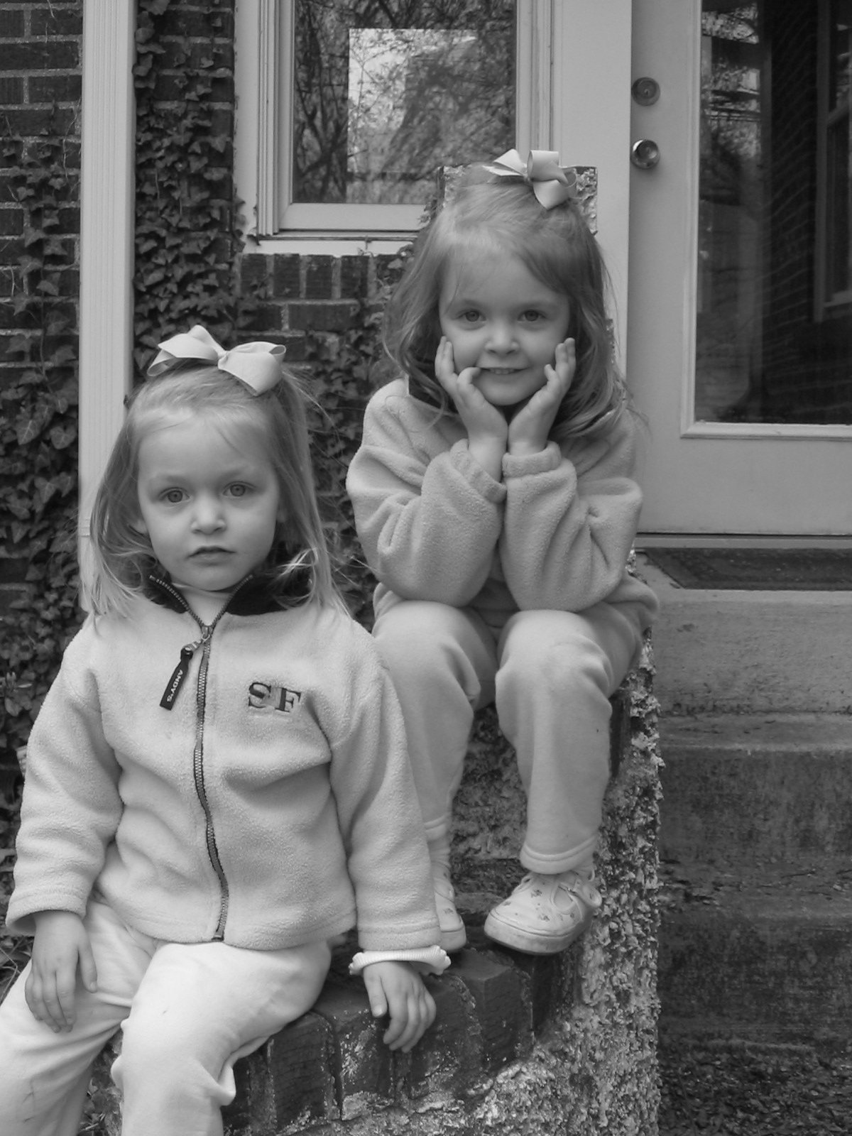 2007_04_13 Jane and Cate.jpg